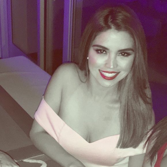 Meet your Posher, Carla - Picture 1 of 1